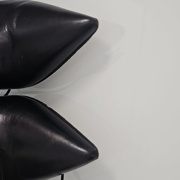 #32 Gianvito Rossi Black Leather Pointy  lace-up booties (heels) Witchy Cool - Picture 14 of 16